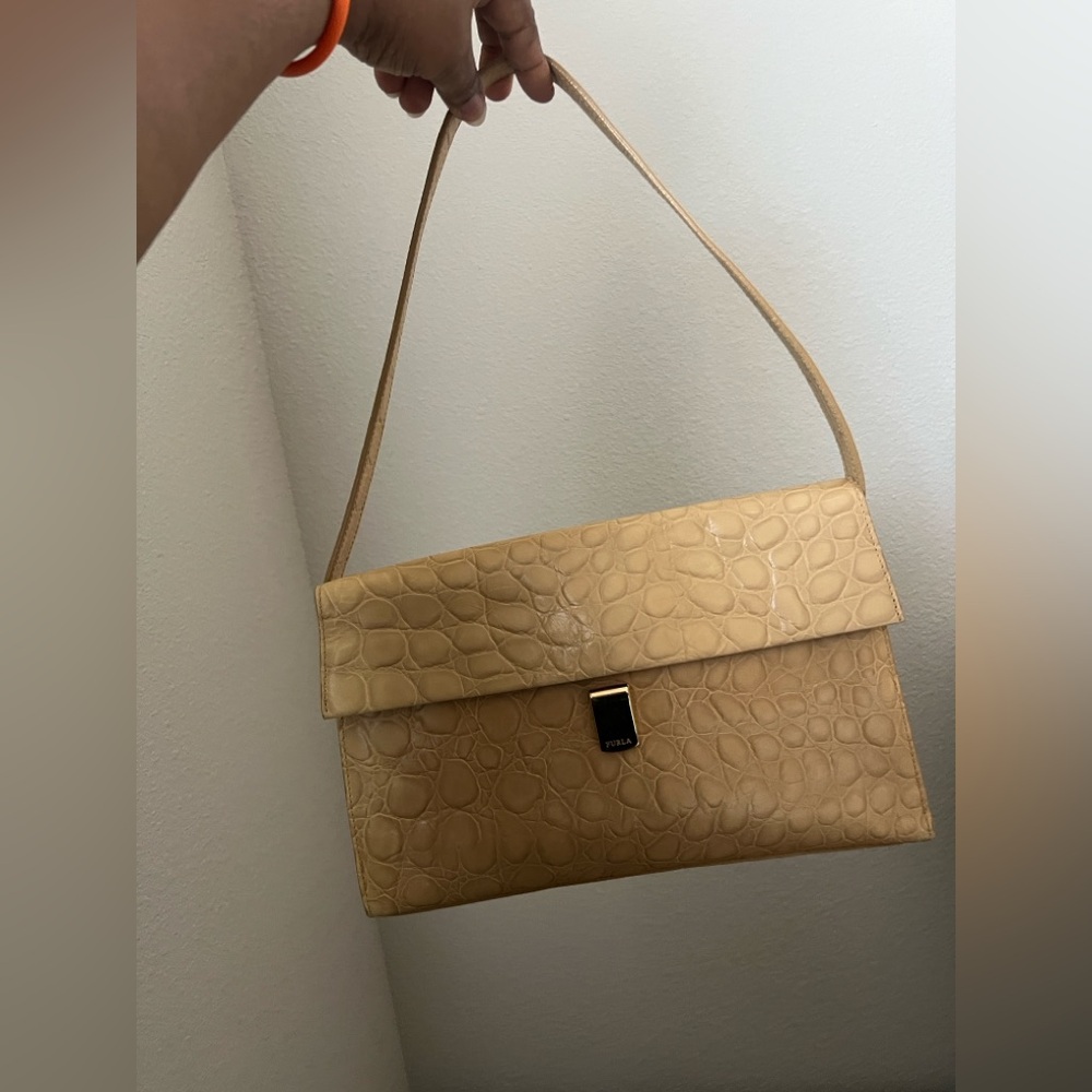 Furla croc-embossed Elegant Tan Leather Shoulder Bag - Picture 11 of 11